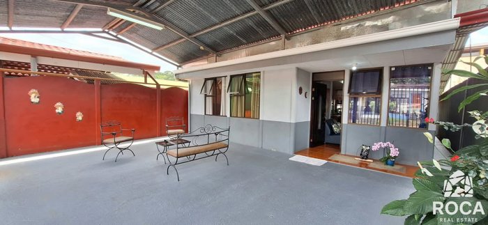 Casa en Venta en barrio Morazan de Pérez Zeledón! en San Isidro De El General, Pérez Zeledón, San José — ₡ 45 000 000 - Foto 2 de 12
