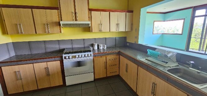 CASA EN VENTA, GUÁCIMA ALAJUELA, US$275.000 Cod#25-601 en Guácima, Alajuela — $275,000