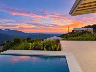 Residencia contemporánea recién construida con vistas al mar - Foto 2 de 3