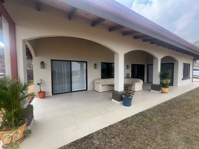 Casa en Venta en Naranjo, Casa Pochote II, en Residencial Oro Monte en Cirrí Sur, Naranjo, Alajuela — $380,000 - Foto 2 de 29