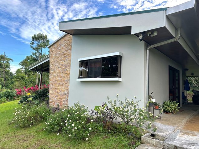 Casa con Rancho y Terreno Amplio – Zona Rural de Alta Belleza Natural en Florencia, San Carlos, Alajuela — ₡ 125 000 000 - Foto 2 de 17