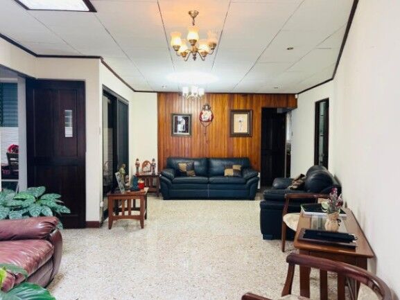 MLS-26-1044 LS VENTA CASA CON APARTAMENTO MERCEDES HEREDIA en Mercedes, Heredia — $349,000 - Foto 3 de 10