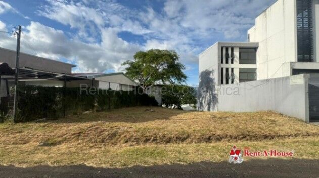 Venta de Lote en Piedades de Santa Ana. RAH 26-2031 in Piedades, Santa Ana, San José — $130,000