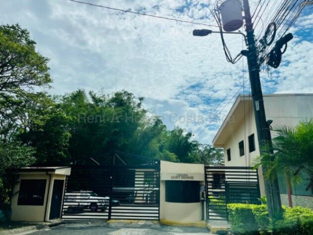 Venta de Apartamento en San Fco de Dos Ríos, San José. en San Francisco de Dos Ríos, San José — $107,500