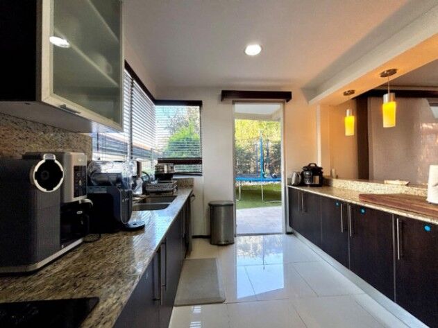VENDO CASA EN PIEDADES DE SANTA ANA. in Piedades, Santa Ana, San José — $375,000