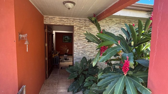 Casa en area privada y tranquila en el campo de Atenas en Atenas, Alajuela — $240,500
