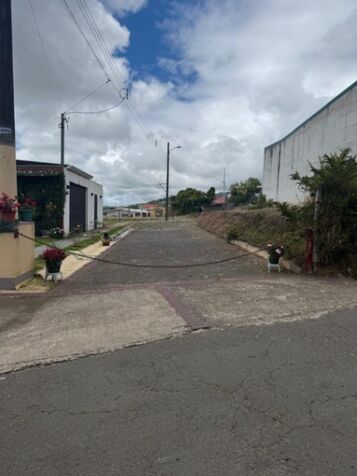 Venta de Lote en Alvarado, Cartago. RAH 26-942 en Capellades, Alvarado, Cartago — ₡ 40 000 000