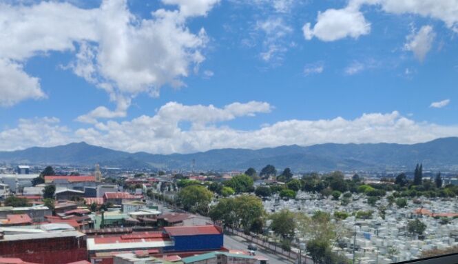 CityMax Costa Rica Vende Apartamento en La Sabana en Mata Redonda, San José — $187,000