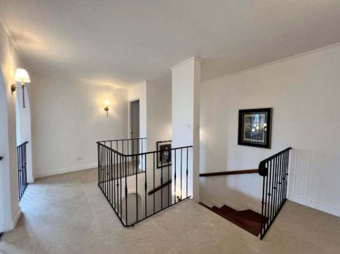 Venta de casa, estilo colonial, en San Rafael de Escazú. RAH 26-881  en San Rafael, Escazú, San José — $1,300,000