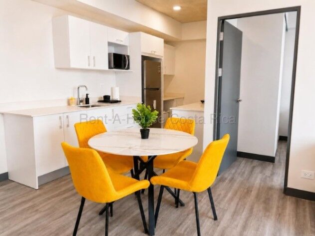 Se alquila apartamento en Mata Redonda San José 26-2240 en Mata Redonda, San José — $1,300