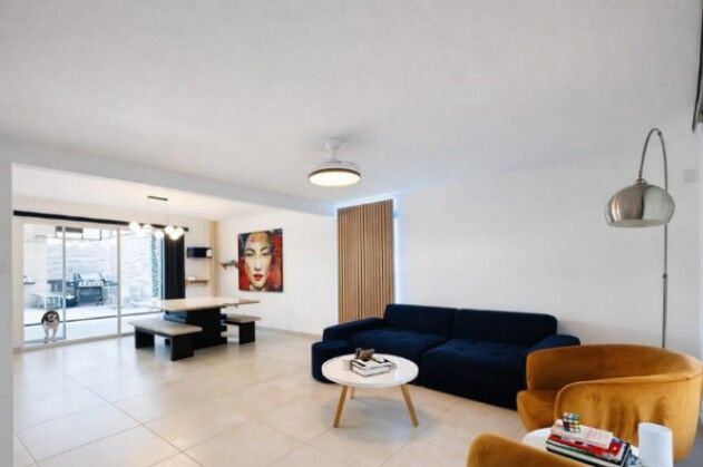 VENDO CASA INTELIGENTE EN CIUDAD COLÓN. in Colón, Mora, San José — ₡ 102 430 000