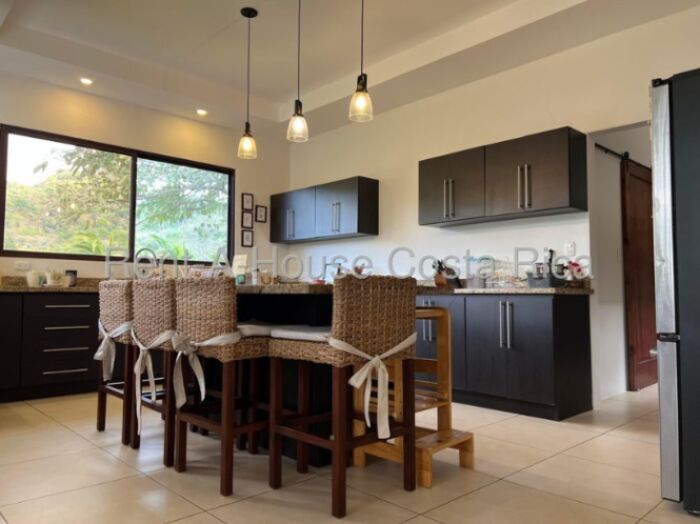CASA EN VENTA EN PIEDADES DE SANTA ANA en Piedades, Santa Ana, San José — $435,000