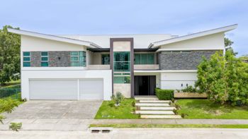 Exclusiva Residencia Familiar de Lujo en Hacienda Espinal en San Rafael, Alajuela — $1,195,000 - Foto 4 de 34