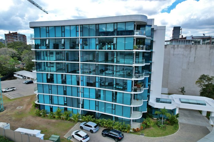Venta de apartamentos elegantes en condominio, Escazú. (FE) in San Rafael, Escazú, San José — $385,000