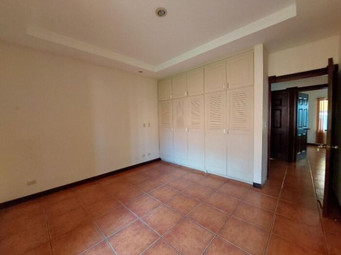 Venta de Casa en Escazú, San José. RAH 25-1807 in Escazú, San José — $260,000