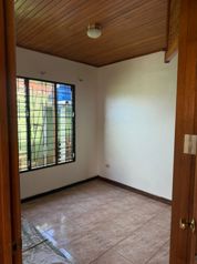 Spacious House for Rent in Villa Margarita, Ángeles de Atenas en Mercedes, Atenas, Alajuela — 650 000 ₡ - Foto 3 de 12