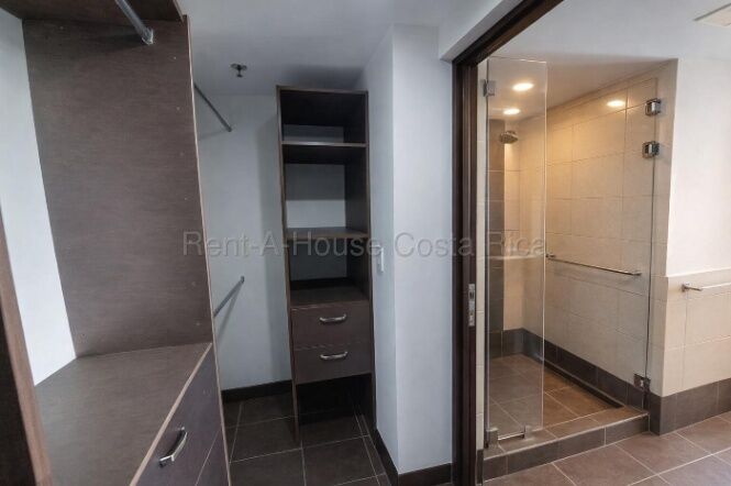 Alquiler de Hermoso Apartamento en la Uruca 26-1534 en Uruca, San José — $1,000