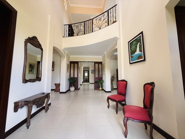 Venta de hermosa casa  en Bosques de Altamonte Curridabat in Granadilla, Curridabat, San José — $670,000 - Photo 3 of 31