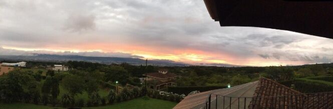 Se vende espaciosa casa con lote de 2,000m2 en Concepción Heredia 26-253 en Concepción, San Rafael, Heredia — $750,000