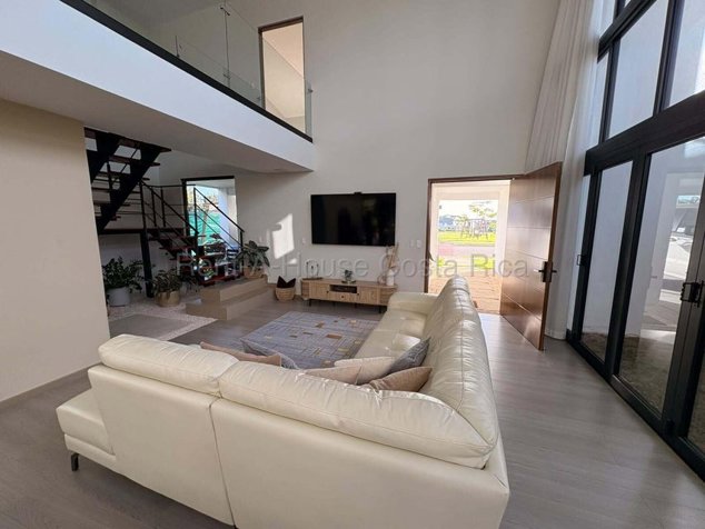 CASA EN VENTA EN LA GUÀCIMA ALAUELA in Guácima, Alajuela — $450,000