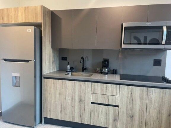 Se alquila moderno apartamento en condominio de San Rafael Escazú 26-427 in San Rafael, Escazú, San José — $1,600