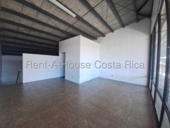 Alquiler de hermoso local comecial en San Francisco Heredia 26-1407 en San Francisco, Heredia — $1,620