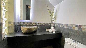 Condominio Moderno con Estudio Independiente en San Rafael, Escazú, San José — $325,000 - Foto 5 de 20