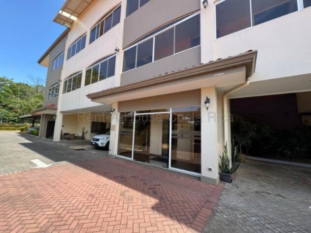 Alquiler de Apartamento AMUEBLADO en Escazú-San Rafael. RAH 27-32 en San Rafael, Escazú, San José — $2,500
