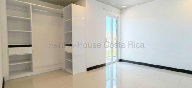 Venta de Hermoso apartamento de 3 habitaciones en Curridabat 26-1667 in Granadilla, Curridabat, San José — $185,000