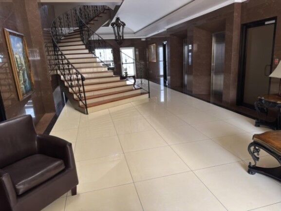 Alquiler de Apartamento Moderno en Condominio  26-633 in San Rafael, Escazú, San José — $2,400