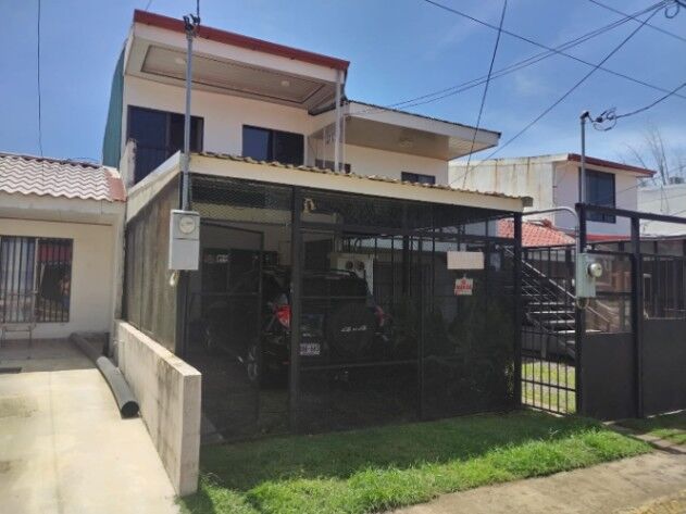 BELLÍSIMA CASA EN JACÓ, PUNTARENAS.  en Jacó, Garabito, Puntarenas — ₡ 65 000 000