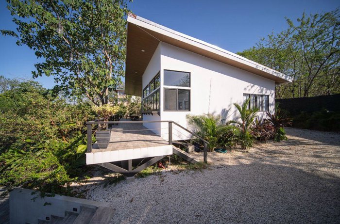 Propiedad Turnkey con Dos Casas y Piscina Infinity – $595,000 USD in Cóbano, Puntarenas — $595,000