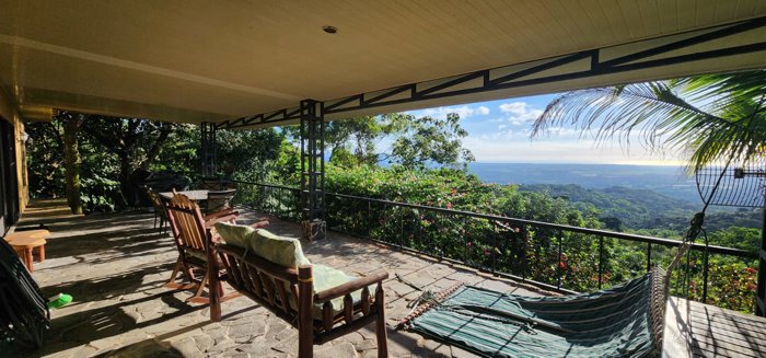 Casa en Maderal con increíbles vistas al océano en San Mateo, Alajuela — $550,000 - Foto 3 de 37