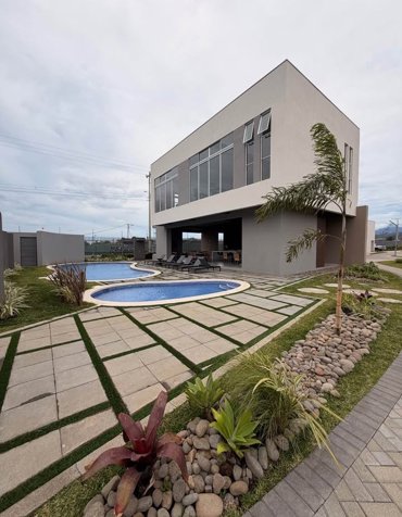 Alquiler de casa Amplia en Heredia in San Antonio, Belén, Heredia — ₡ 650 000