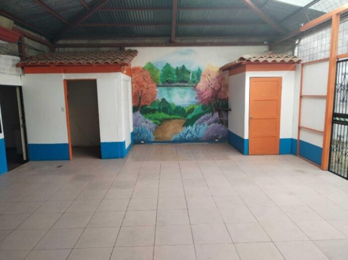 ¡Gran Oportunidad de Inversión en San Francisco de 2 Ríos! Casa con Uso de Suelo Mixto en San Francisco de Dos Ríos, San José — $340,000