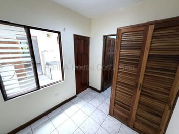 Venta de Casa en Goicoechea-Guadalupe. RAH 26-1561 PRECIO REBAJADO en Guadalupe, Goicoechea, San José — 137 000 000 ₡ - Foto 5 de 6
