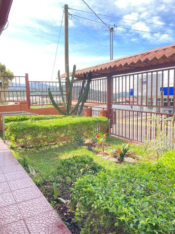 VENTA DE CASA, SAN MARCOS DE TARRAZÚ, LEON CORTES in San Pablo, León Cortés Castro, San José — ₡ 60 000 000