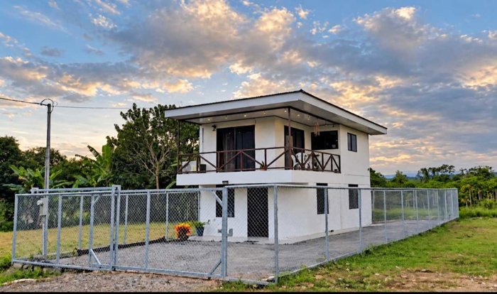 Casa en venta en La Fortuna | 2 hab. y vista al Volcán Arenal in La Fortuna, San Carlos, Alajuela — ₡ 49 000 000