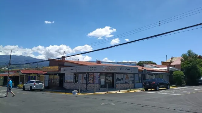 ¡ESTRENE LOCAL COMERCIAL EN COMPLEJO ESTRATÉGICO – HEREDIA! 📍🏢 en San Francisco, Heredia — ₡ 600 000 - Foto 3 de 7