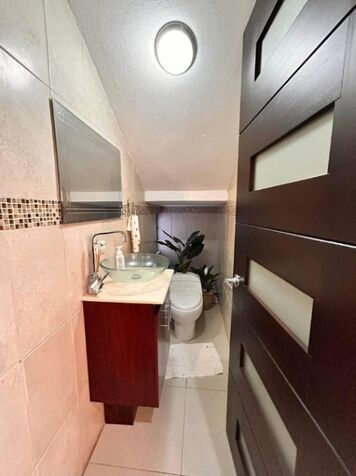 Se vende casa en Mora Colón 26-1164 in Colón, Mora, San José — ₡ 92 000 000