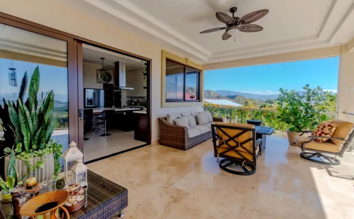 Casa en venta en Atenas, Alajuela en Atenas, Alajuela — $725,000 - Foto 3 de 9