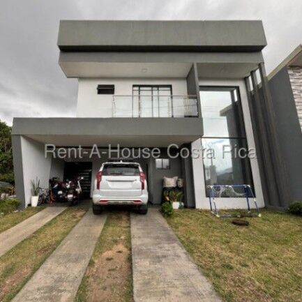 bella casa en Concepcion de la union en Concepción, La Unión, Cartago — ₡ 125 000 000