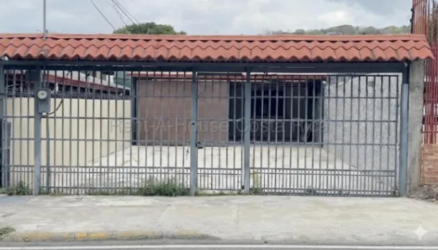 Sale Mixed-Use Property in Santa Ana. RAH 26-1478 in Santa Ana, San José — $272,000
