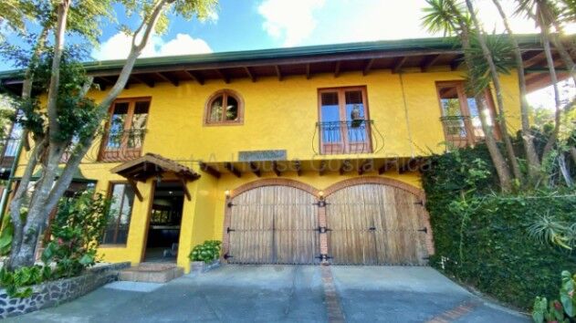Venta de Casa en San Antonio de Escazú. RAH 26-1567 in San Antonio, Escazú, San José — $279,000