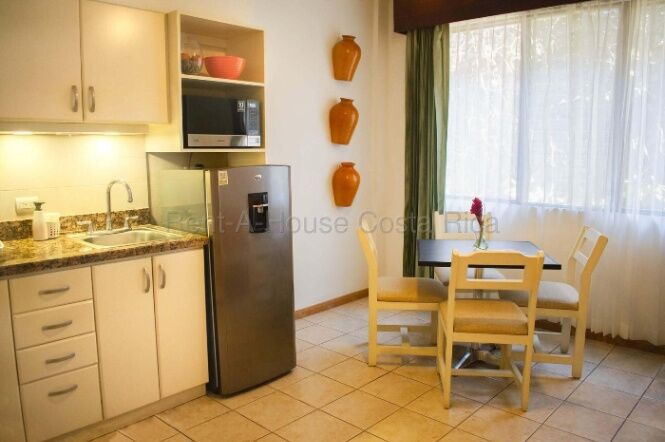 Alquiler apartamento amueblado con servicios incluidos #27-62 GS en Mata Redonda, San José — $880