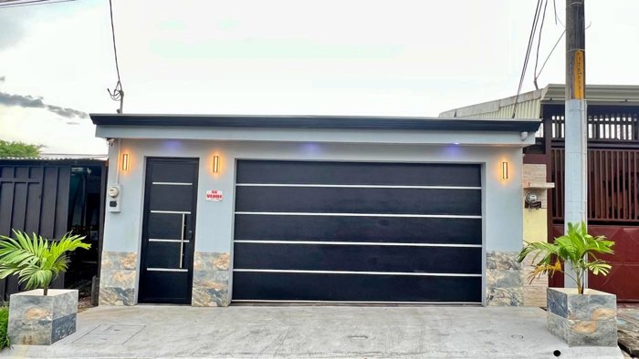 Venta casa remodelada con acabados modernos, Turrúcares. (FAU) in Turrúcares, Alajuela — ₡ 65 000 000