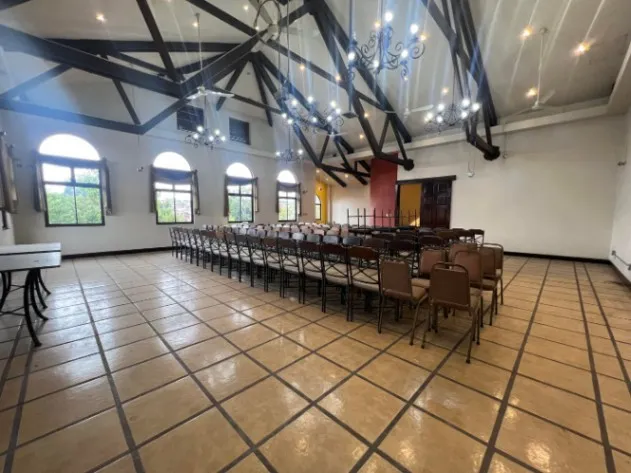 Venta de Excelente Edificio Comercial en Heredia / Mls. 26-745 OFC JB en Mercedes, Heredia — $1,700,000 - Foto 3 de 6
