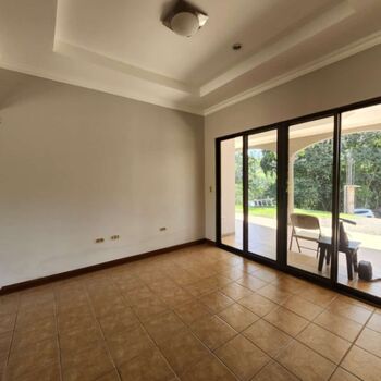 Casa de 3 cuartos en La Hermosa, Perez Zeledon.  en El General, Pérez Zeledón, San José — $299,999 - Foto 4 de 12