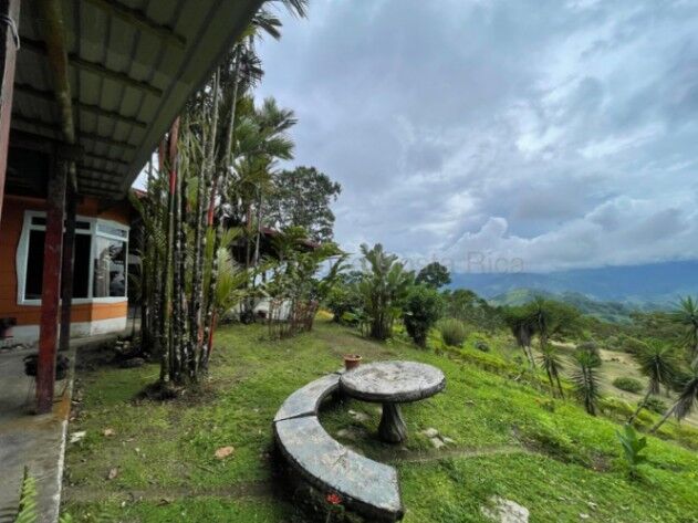 Venta de Finca en Siquirres-Limón. RAH 26-2014 in Siquirres, Limón — $1,200,000