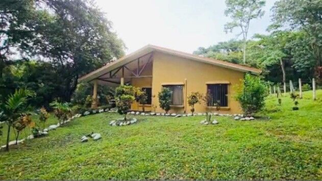 SE VENDE BELLÍSIMA QUINTA EN OROTINA, ALAJUELA.  en Orotina, Alajuela — $590,000